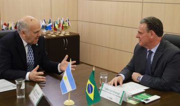 Ministro Fávaro reforça cooperação agropecuária em encontro com secretário da Agricultura da Argentina