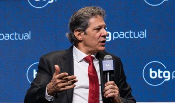 Haddad diz que política fiscal não depende apenas do governo federal