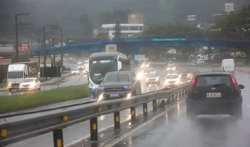 Lote 5 de rodovias do Paraná é leiloado