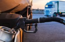 Diesel caro e margens apertadas pedem oito ajustes de conducao economica para tratores e caminhoes da fazenda