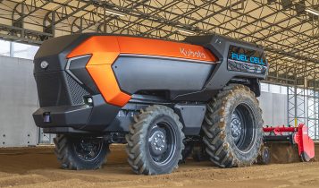 Trator japonês usa hidrogênio feito de esterco — sem diesel e sem motorista