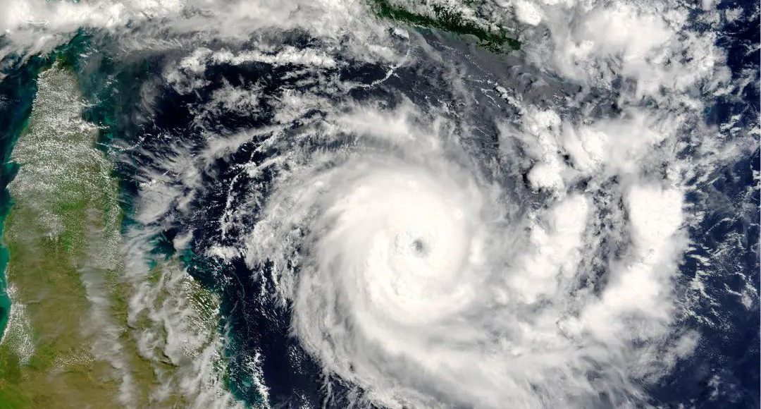 Frente fria avança pelo Brasil e traz vento de até 90 km/h e primeira queda de temperaturas de 2026
