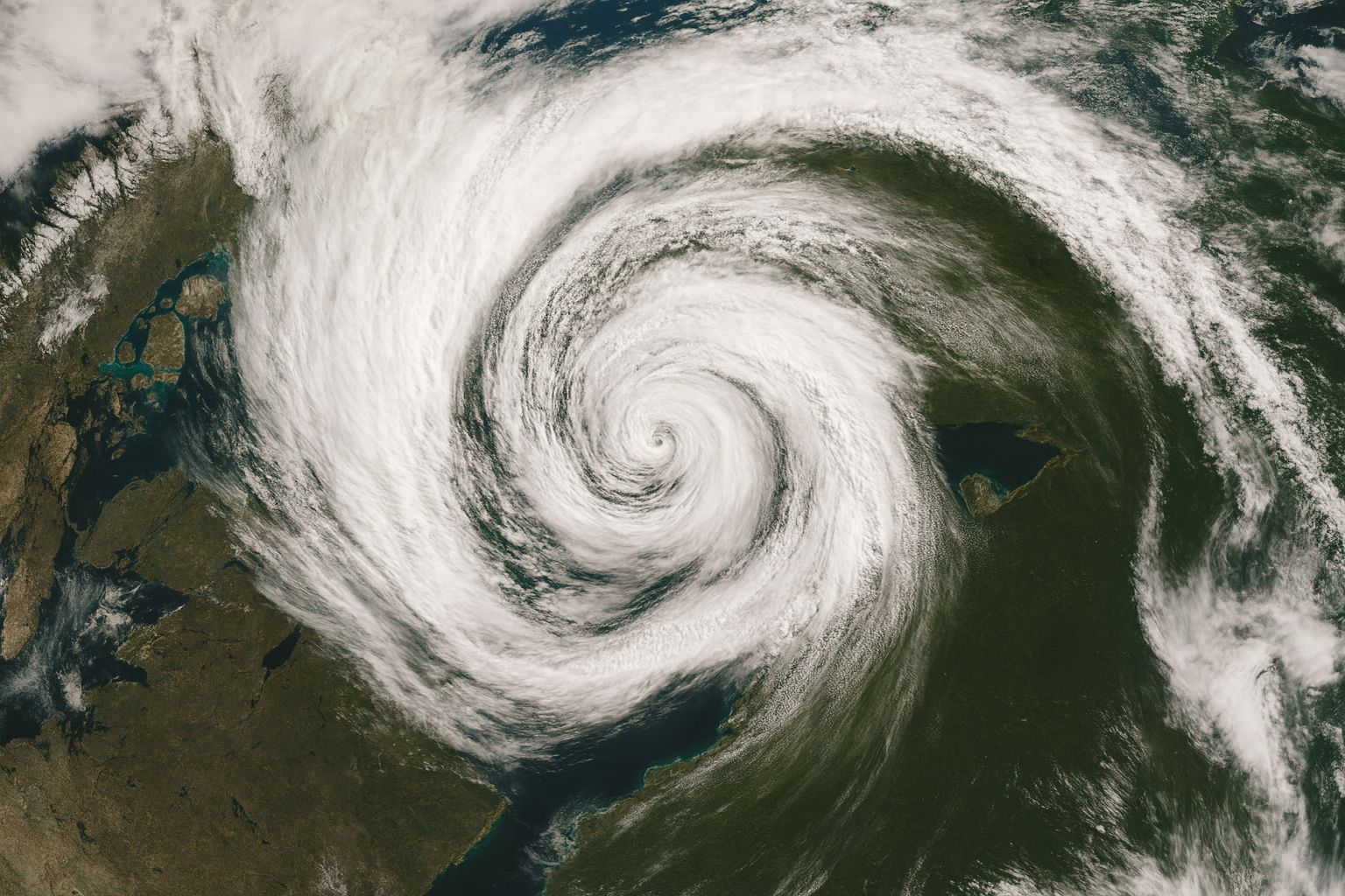 Inmet prevê vendavais de até 100 km/h e emite alerta de grande perigo para três estados