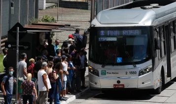 Setor de serviços cresce 0,6% em setembro; oitavo mês seguido de alta
