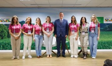 Ministro Carlos Fávaro recebe movimento Agroligadas e reforça diálogo com mulheres do agro
