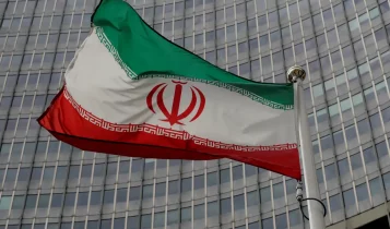 EUA e Irã iniciam negociações nucleares em Genebra enquanto ameaça de guerra se aproxima, alerta Khamenei a Trump
