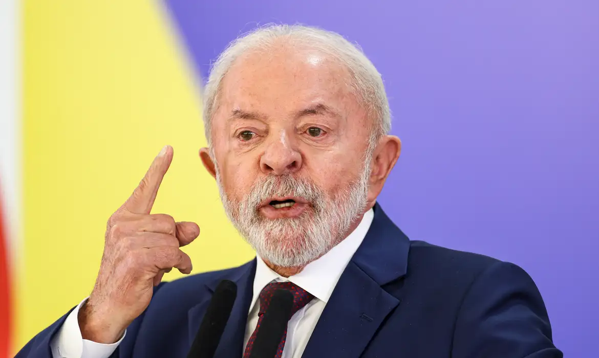 Com sobretaxa dos EUA, presidente destaca exportações para a China e sinaliza busca por novos compradores