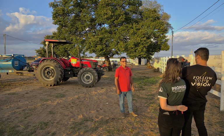 Expedição Promaq pecorre municípios rurais para registrar a implementação da política de modernização agrícola