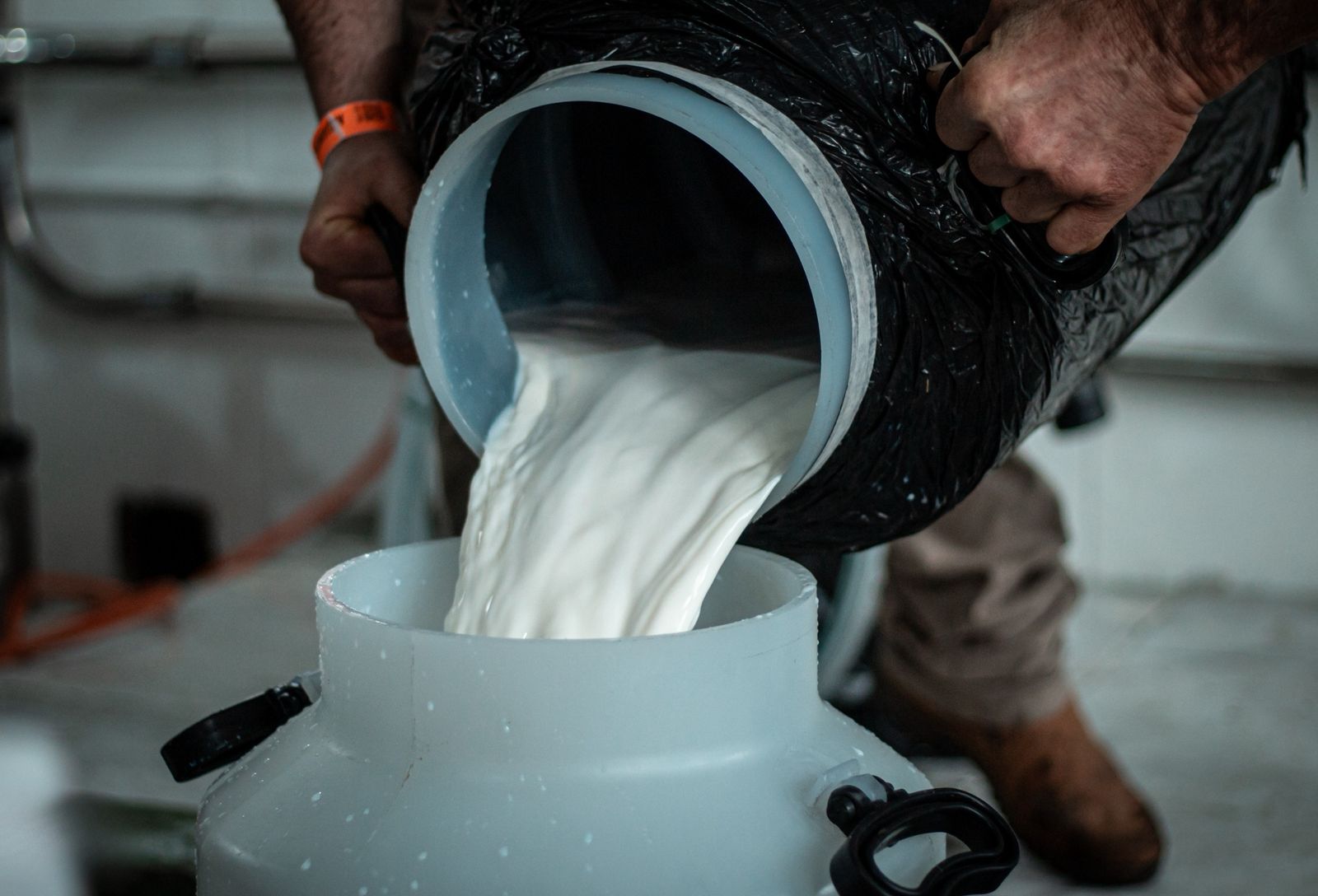 Gadolando registra queixas de criadores sobre nova queda no preço do leite pago ao produtor