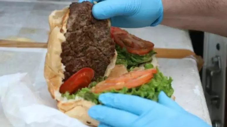 Homem é preso em Caxias do Sul por vender carne de cavalo como bovina; veja