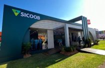 Sicoob movimenta mais de R$ 3,2 bilhões em três dias de Show Rural Coopavel e projeta R$ 4 bilhões até o fim do evento