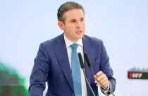 Fim da Escala 6×1 pode ser votado em maio, diz presidente da Câmara