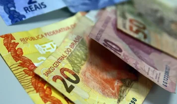 Dívida Pública fica praticamente estável, mas supera R$ 8,6 trilhões