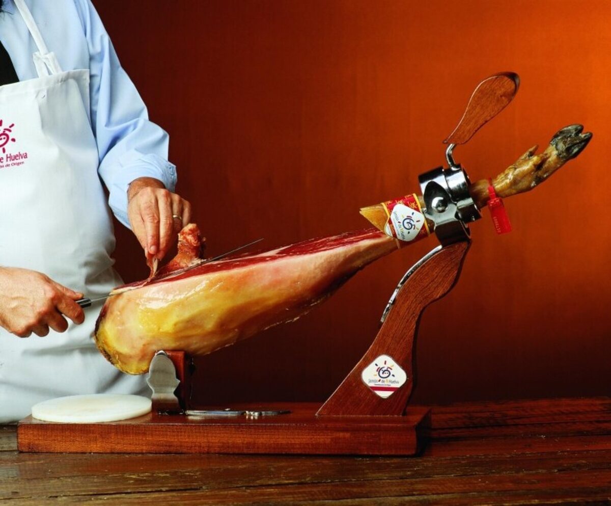 Pernil de ouro: Como a genética do porco ibérico transforma o pasto em iguarias de R$ 30 mil