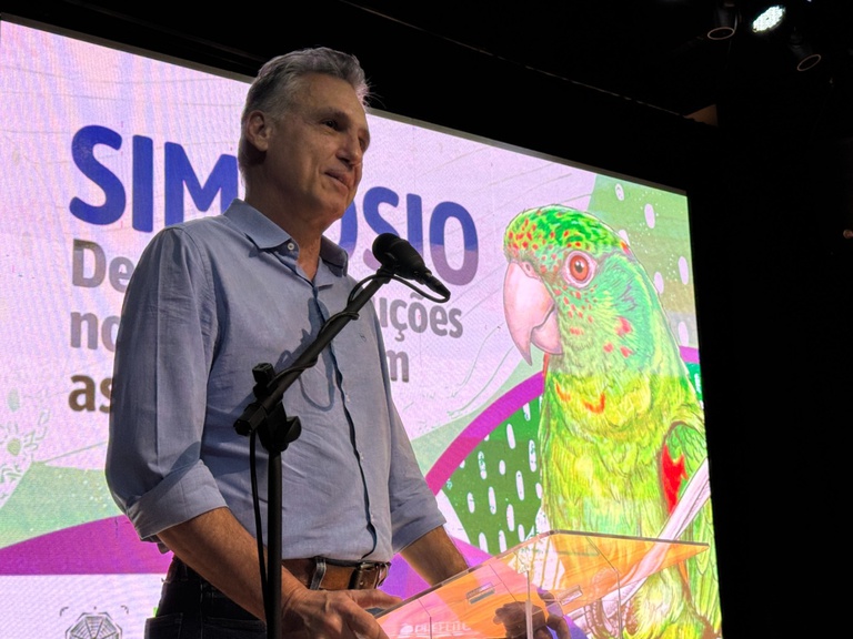 Mapa participa de simpósio sobre prejuízos causados por maritacas a agricultores