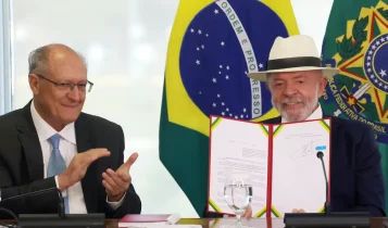 Lula assina decreto que promulga acordo UE-Mercosul