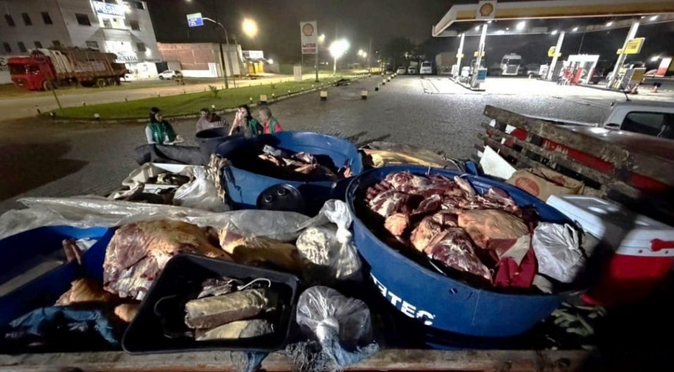 Polícia apreende 900 kg de carne clandestina durante fiscalização na Bahia