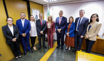 Ministro André de Paula visita Embrapa e reforça prioridade à pesquisa agropecuária
