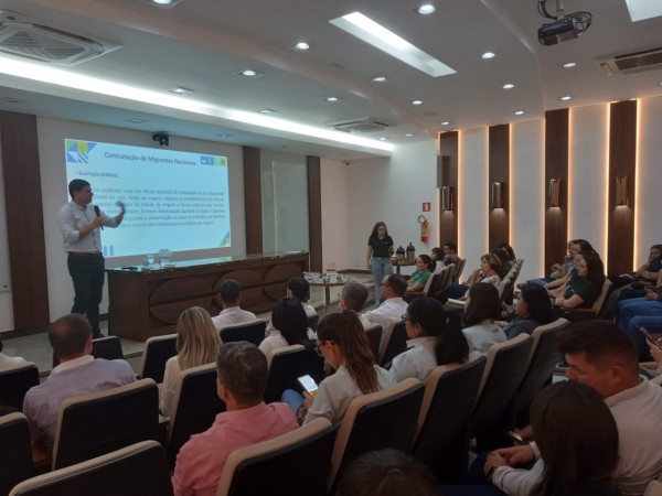 Setor cafeeiro intensifica ações pré-safra para promover trabalho decente no campo