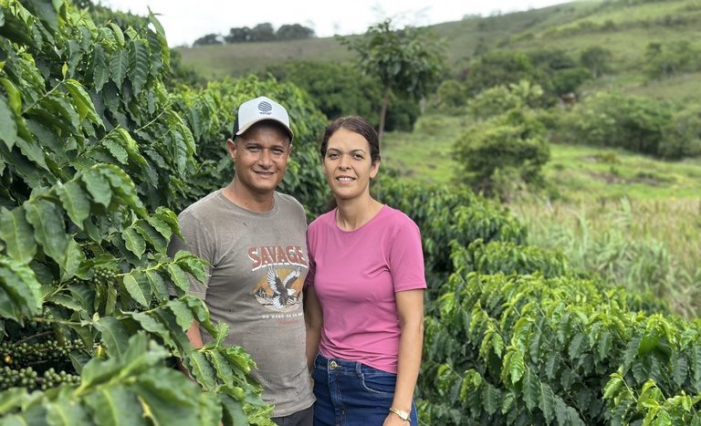 Família assentada investe em cafeicultura na Zona da Mata de Alagoas