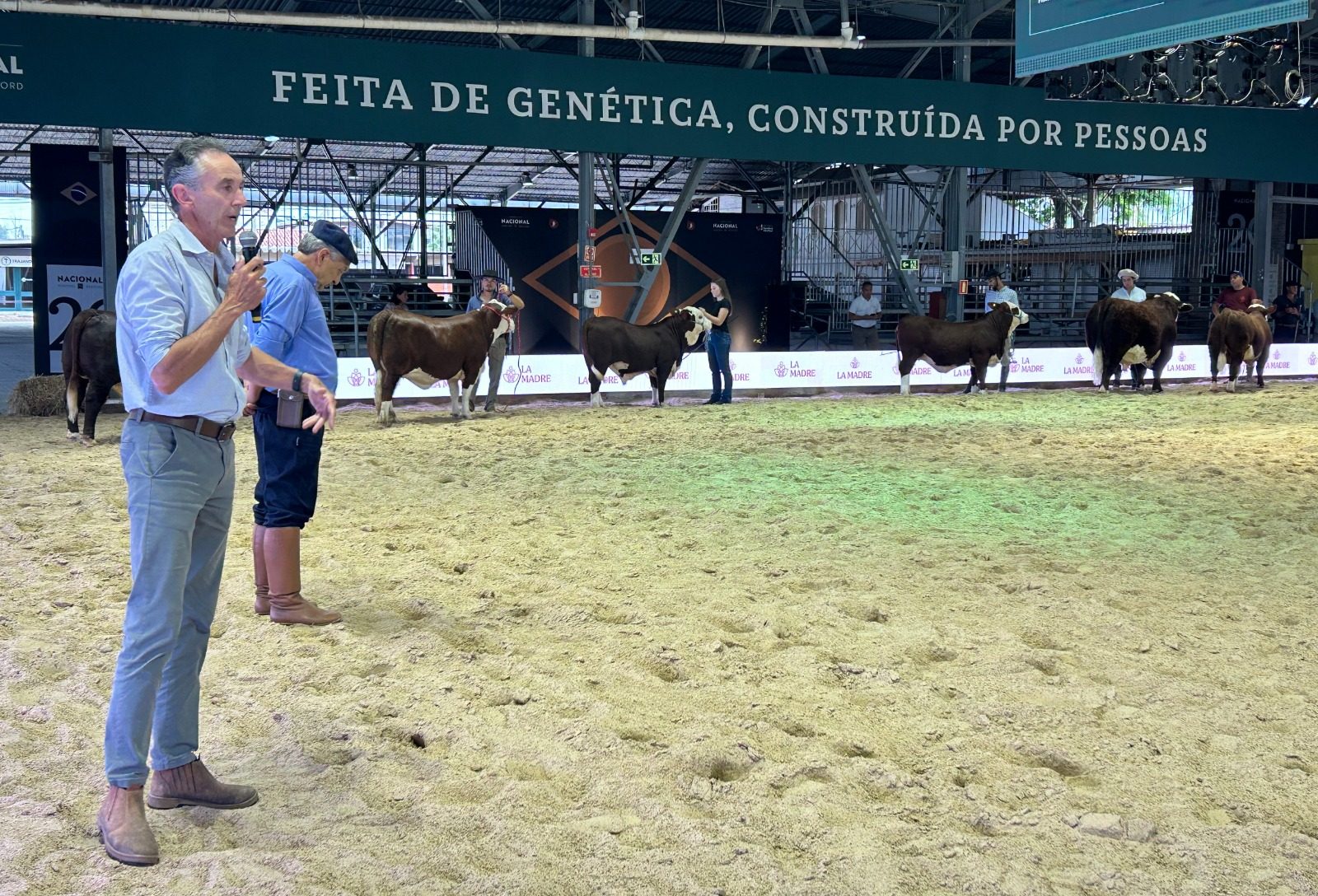 Prática em pista encerra Curso de Julgamento na Nacional Hereford e Braford