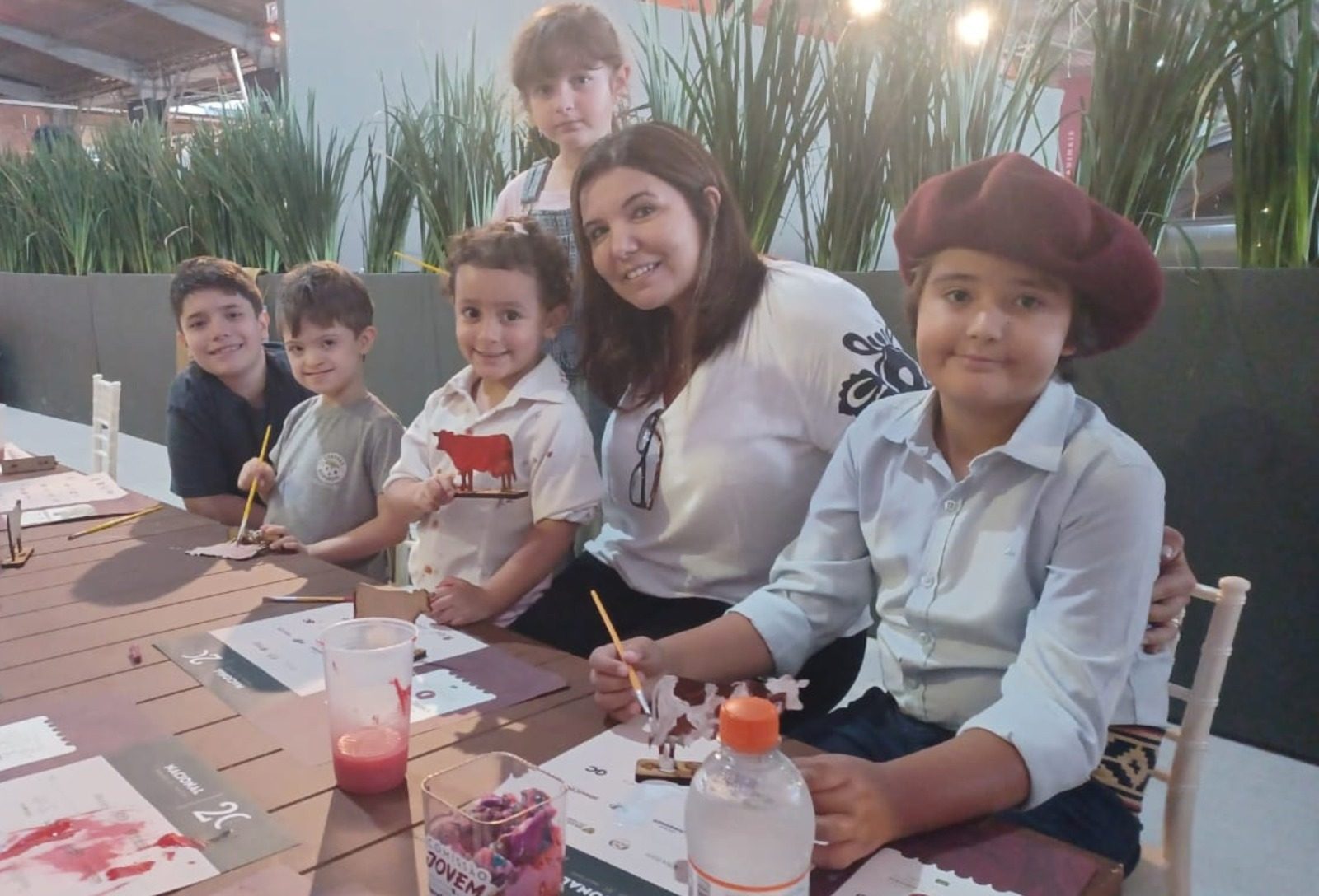 Espaço Kids aproxima crianças do universo rural na Nacional Hereford e Braford