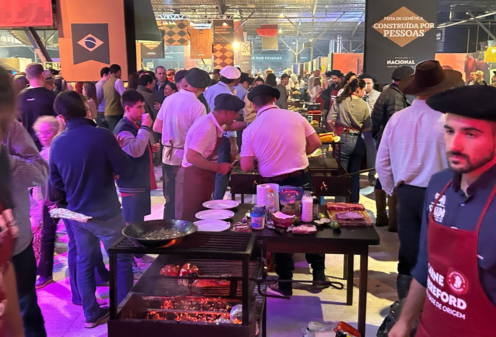 Peleia Gastronômica destaca qualidade da carne em concurso na Nacional Hereford e Braford