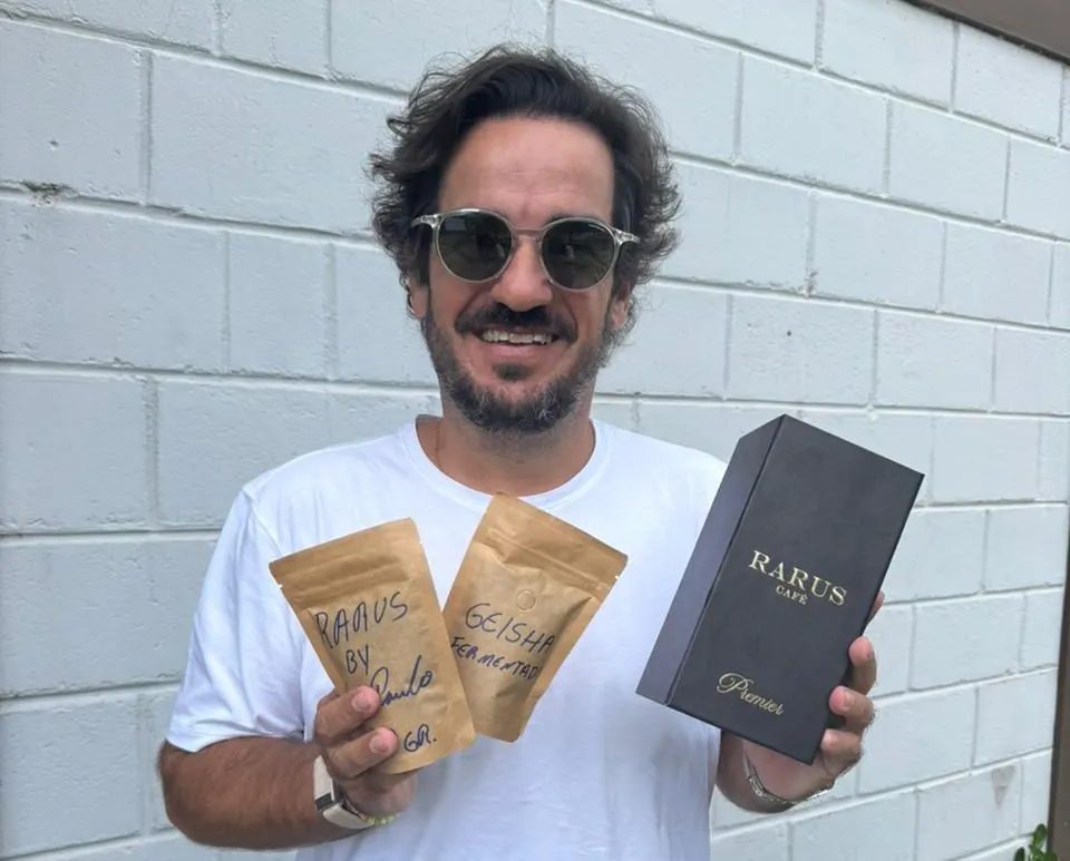 Cafeicultura de luxo: R$ 10 mil pagos por 100g resultam na xícara de café mais cara do Brasil