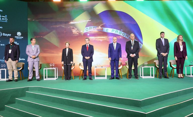 Ministro André de Paula destaca Plano Safra e defesa agropecuária no 4° Congresso Abramilho
