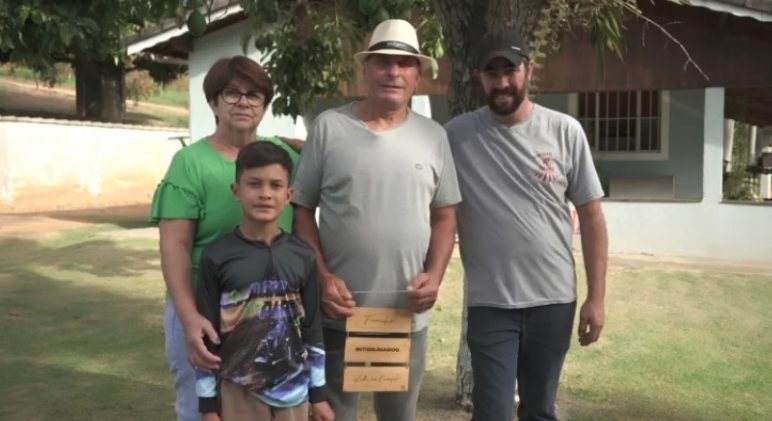 Produtor supera desabamento de aviário e reconstrói negócio após grave acidente