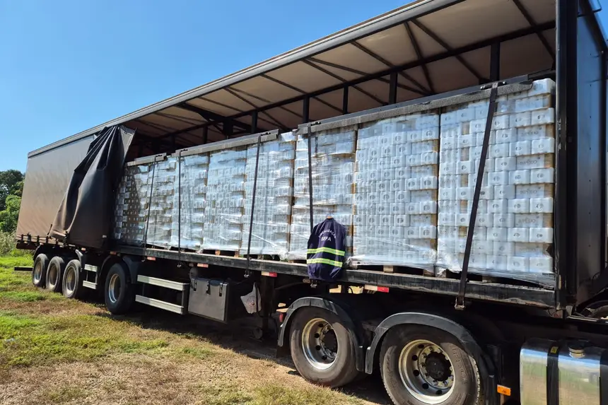Fiscais apreendem mais de 128.700 latas de cerveja