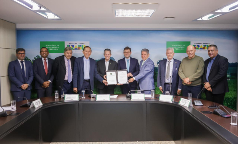 Ministro André de Paula assina portaria que institui o Programa de Integração Produtiva e Logística Brasil-Bolívia-Pacífico