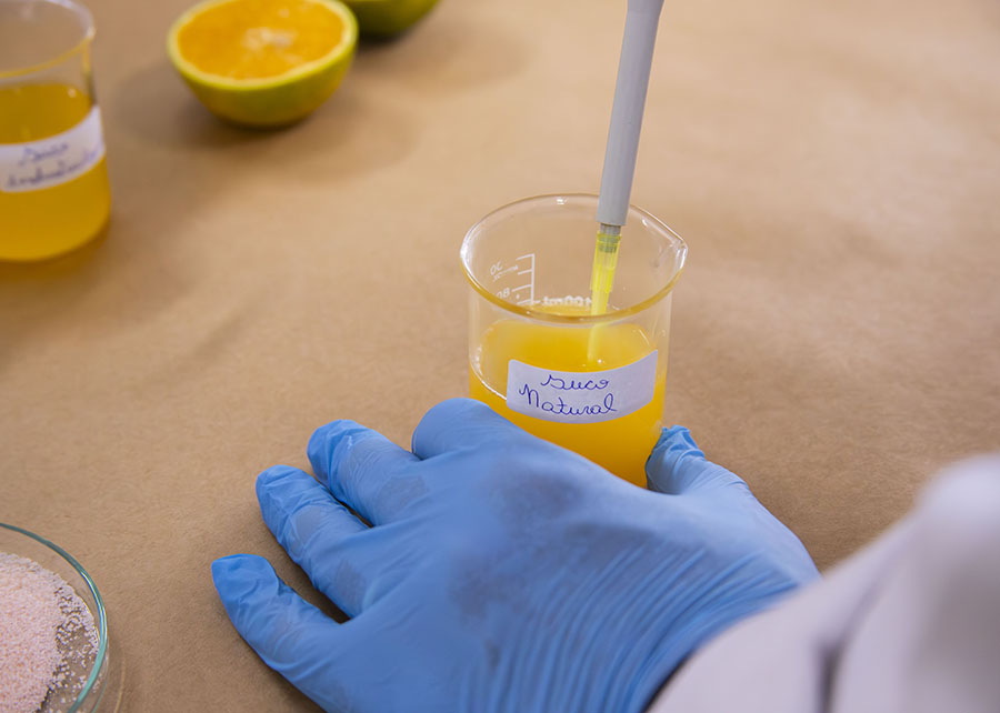 Sensor composto de nanomateriais detecta vitamina C de alimentos em segundos