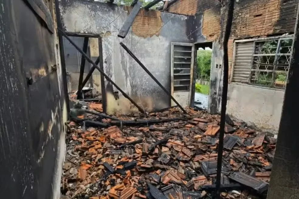Polícia Militar retira indígenas de propriedades rurais em Sidrolândia (MS)