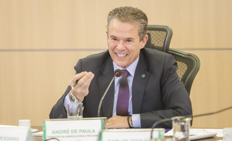 Ministro André de Paula reforça atuação internacional do agro em reunião com adidos agrícolas
