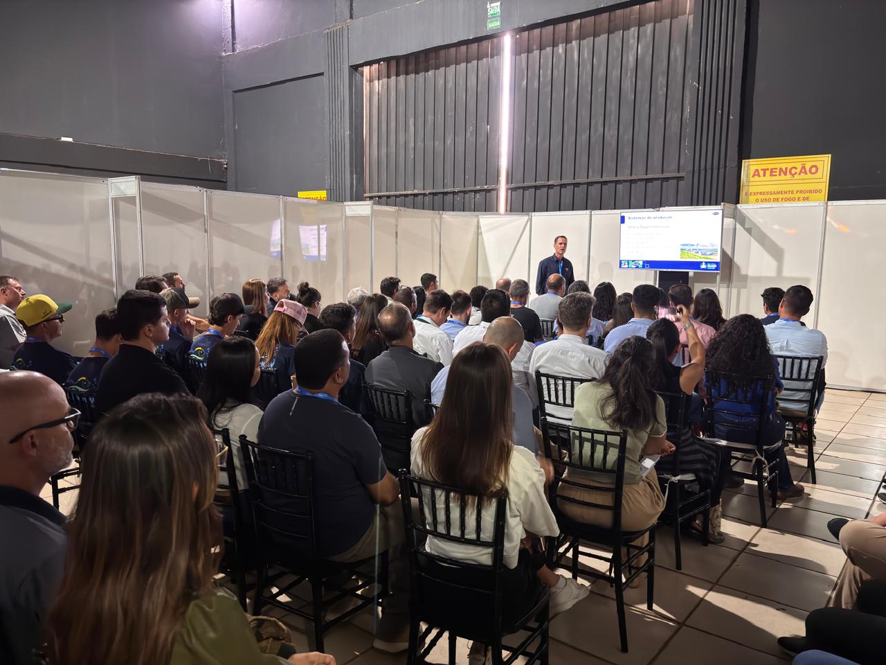 Aquishow Brasil 2026 abre programação com debates sobre os desafios da tilapicultura